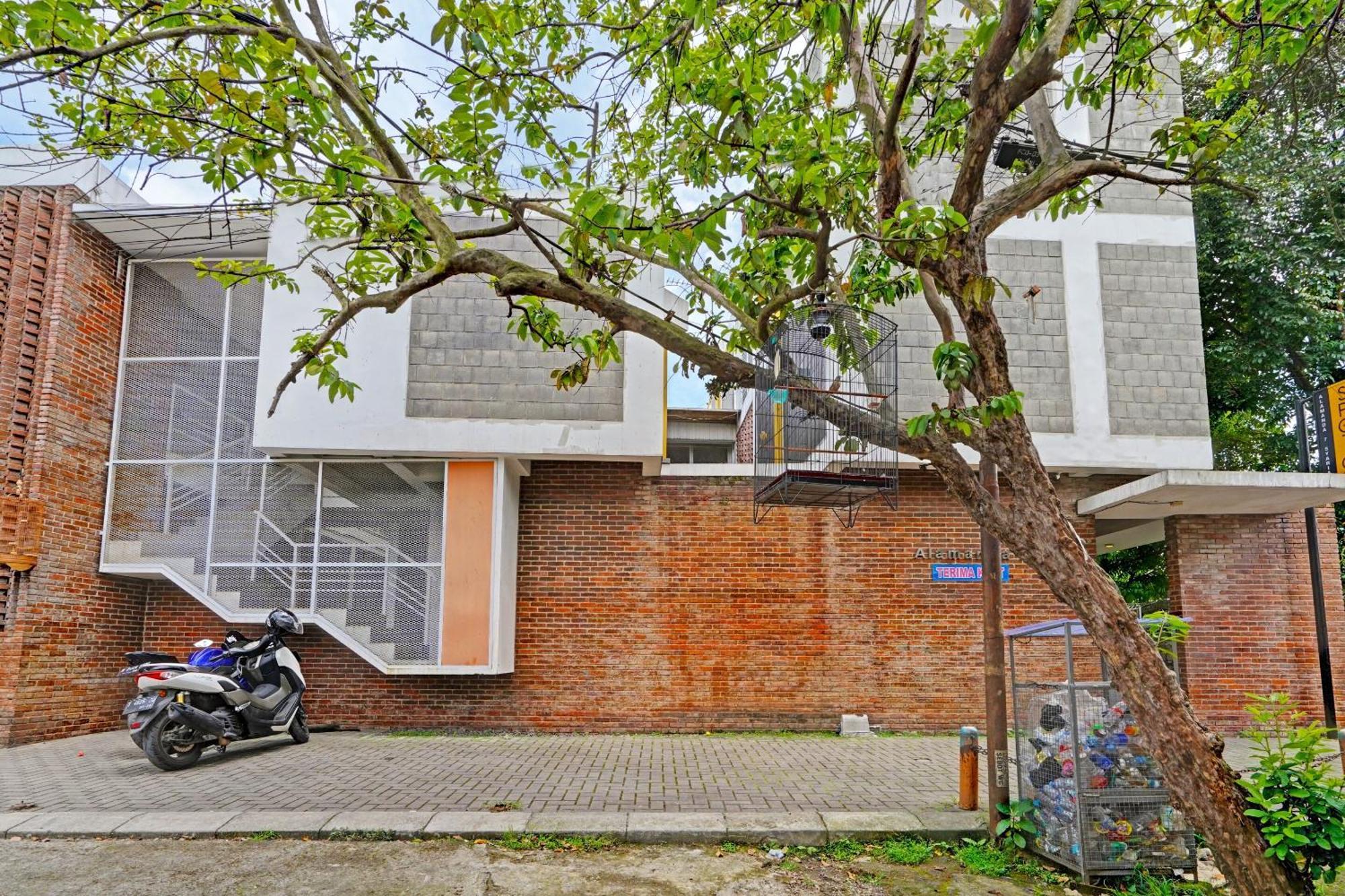 SPOT ON 2190 Alamanda 7 Syariah Bandung Bagian luar foto